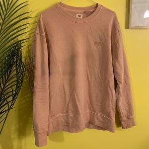 ✨levi’s crewneck✨
